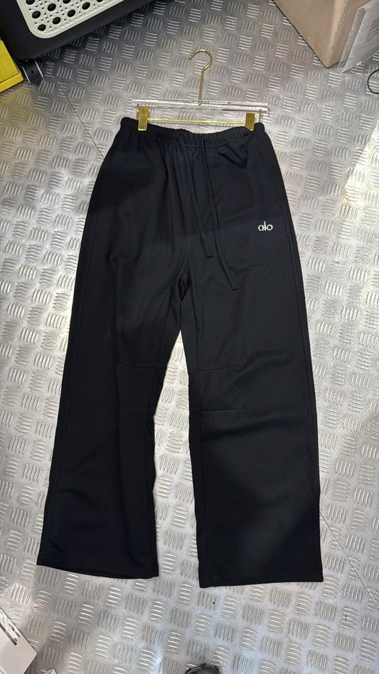 Accolade Straight Leg Sweatpants (oversized)