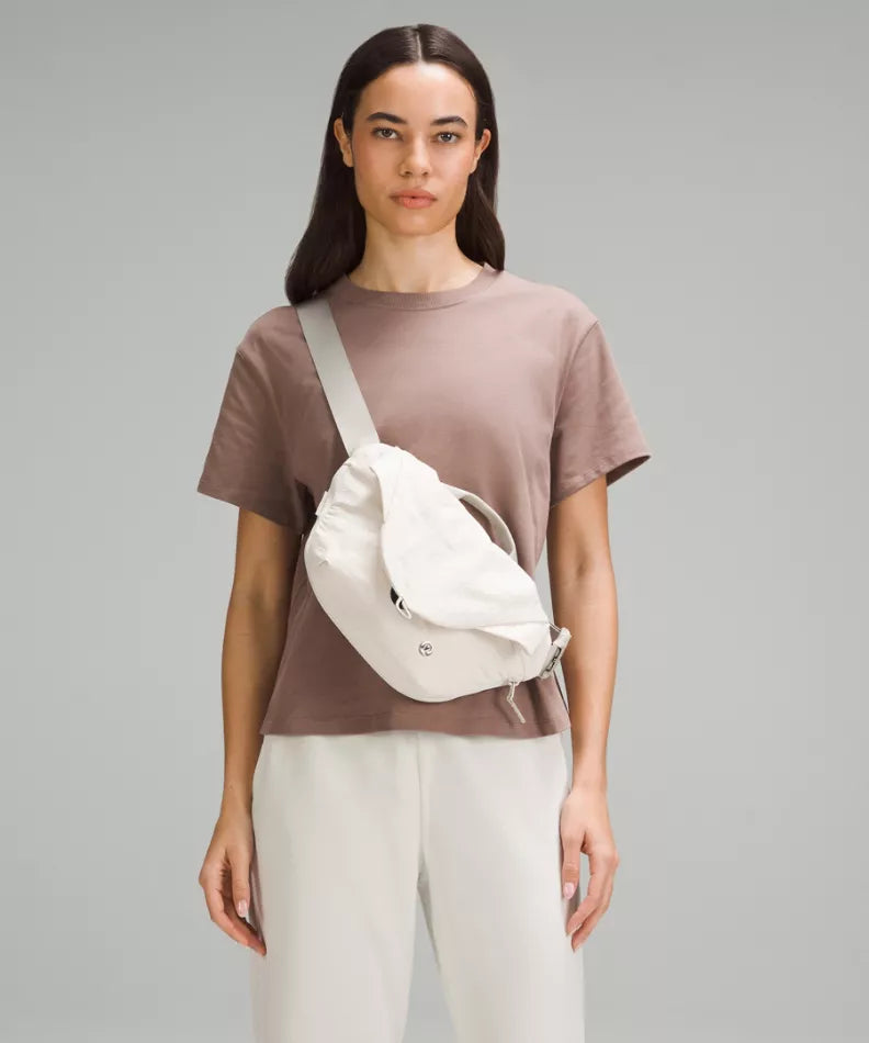 Curved Crossbody Bag 3L